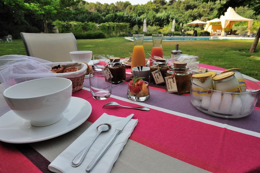 Bed and Breakfast Mas De Lure Salon-de-Provence Exterior foto